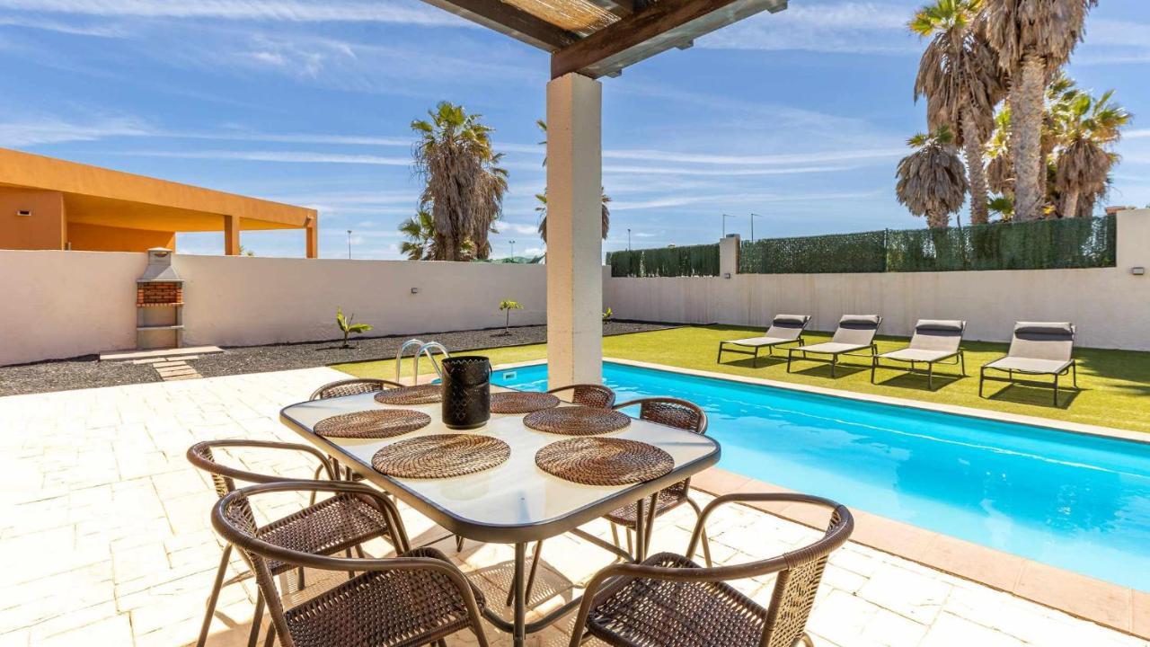 Villa Jarcia By Calima Villas Caleta De Fuste Exterior photo